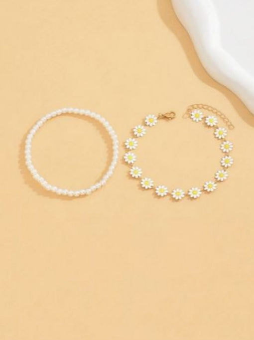 Fashionable White Pearl-Look Yellow Daisy Flower Beach Anklets - Image 2
